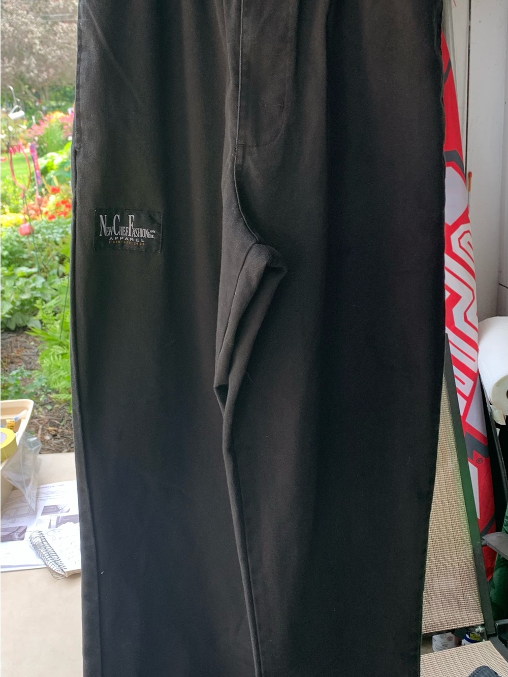 New Chef Fashions Black Chef Pants. Features elastic waist and 2 back pockets.